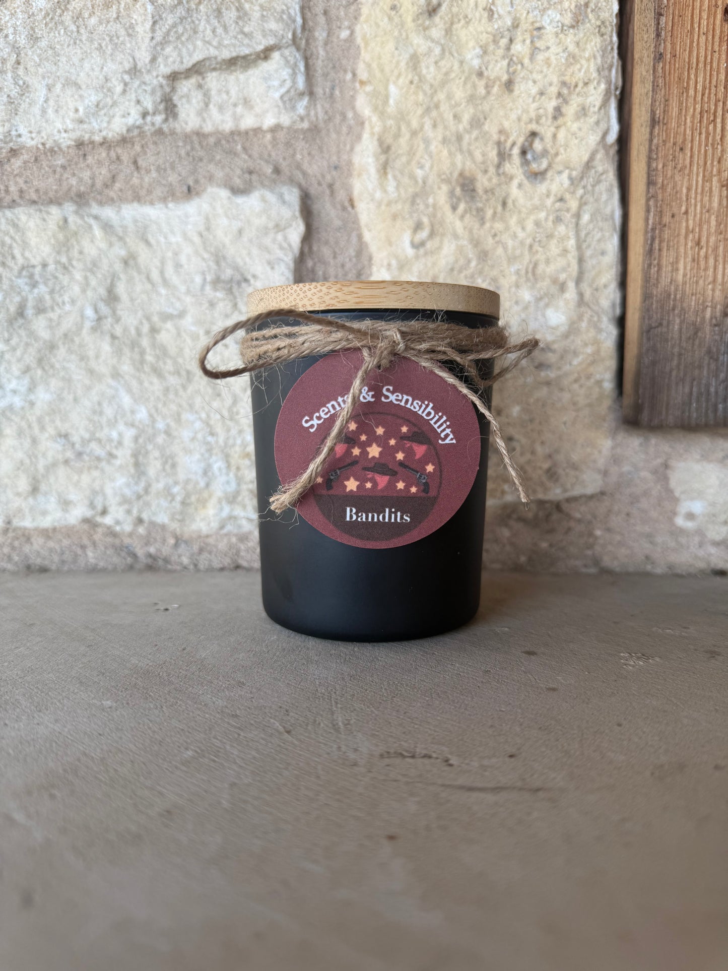 Robbers Woodwick Candle