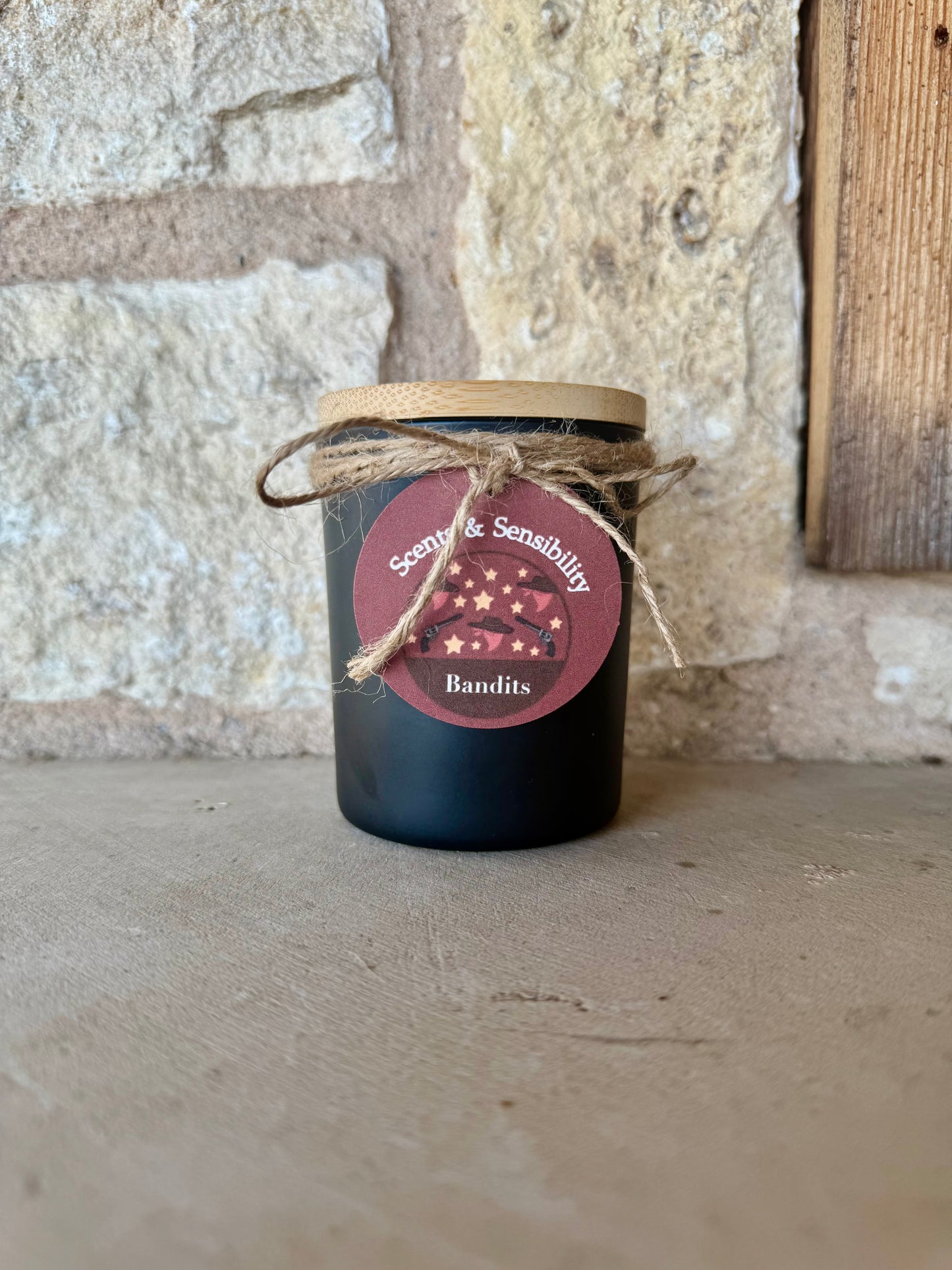 Robbers Woodwick Candle